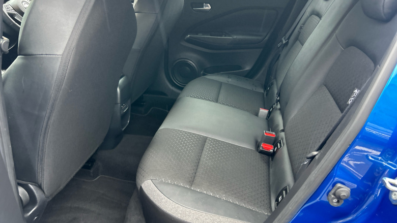 Nissan Juke 1.0 DiG-T N-Connecta 5dr DCT Petrol Hatchback